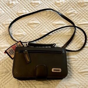NWT, SIMPLY BASIC Multi-Function Organizer Purse, Black